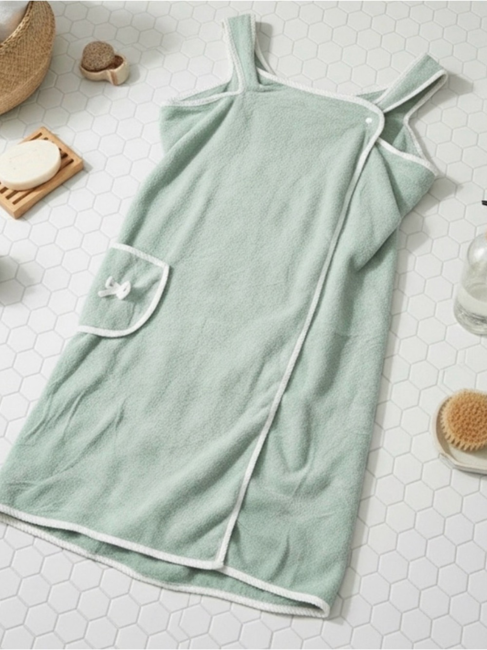 Light Mint Bath Wrap with White Trim
